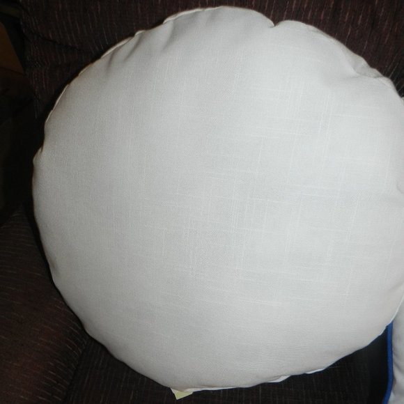 Seashells Beach "The Beach is my Happy Place " Quote Pillow Round NWT - Picture 11 of 13